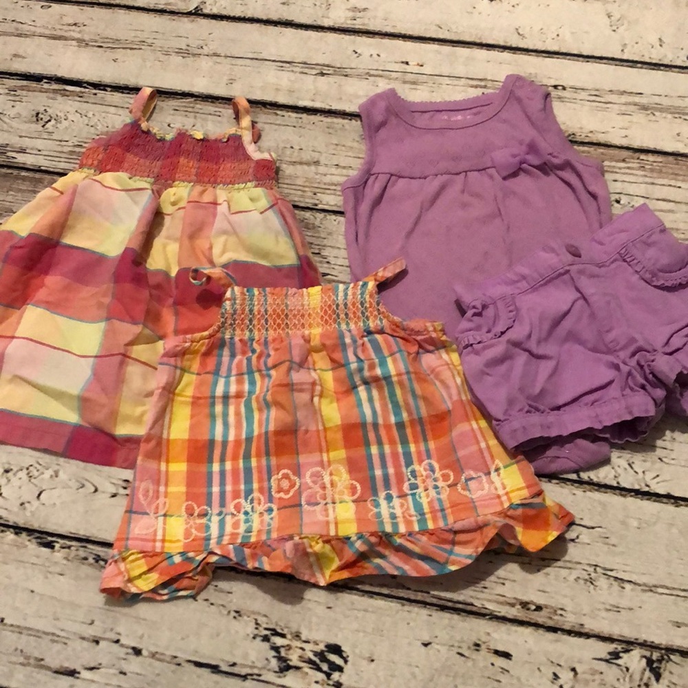 Lot of Spring/Summer outfits 12m